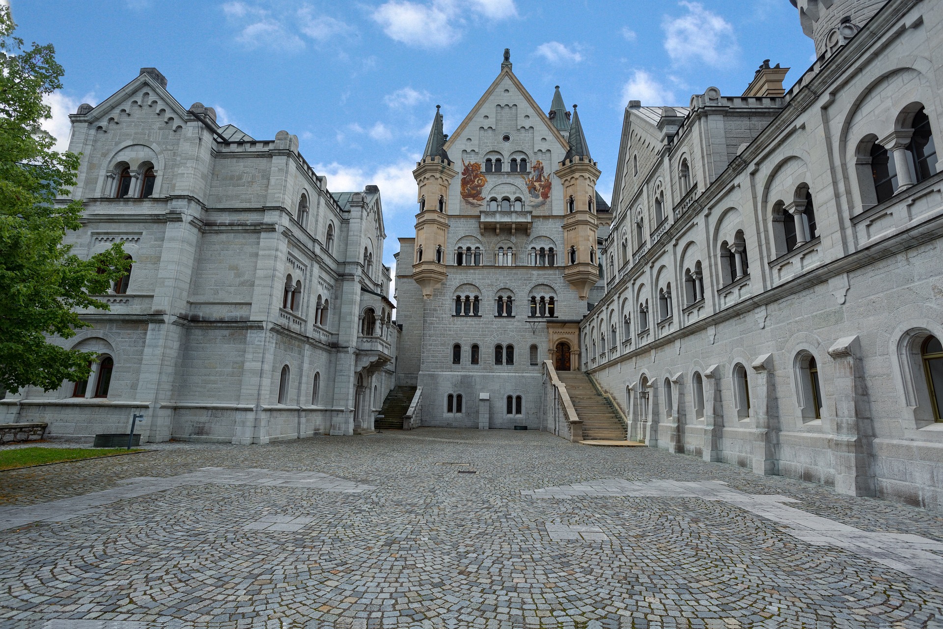 Баварски кралски замъци, без нощни преходи

 - Изображение 27