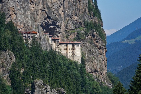 Мистичната Черноморска Турция &ndash; от Самсун до Трабзон и манастира Сюмела - Изображение 1