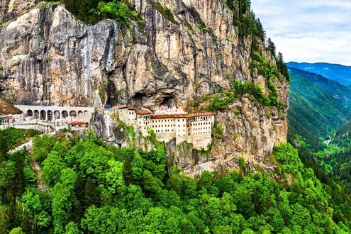 Мистичната Черноморска Турция &ndash; от Самсун до Трабзон и манастира Сюмела - Изображение 1