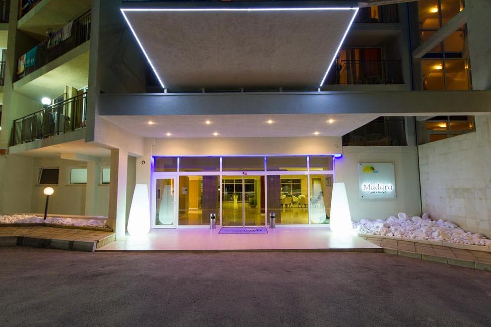 MADARA PARK HOTEL - Изображение 2