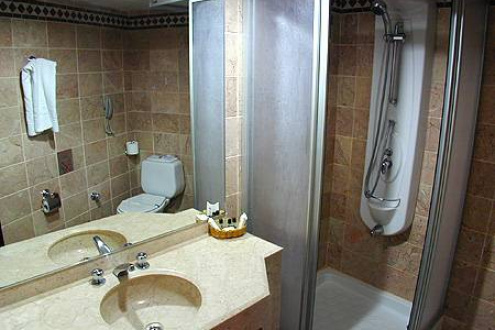 OZCELIK HOTEL - Изображение 1