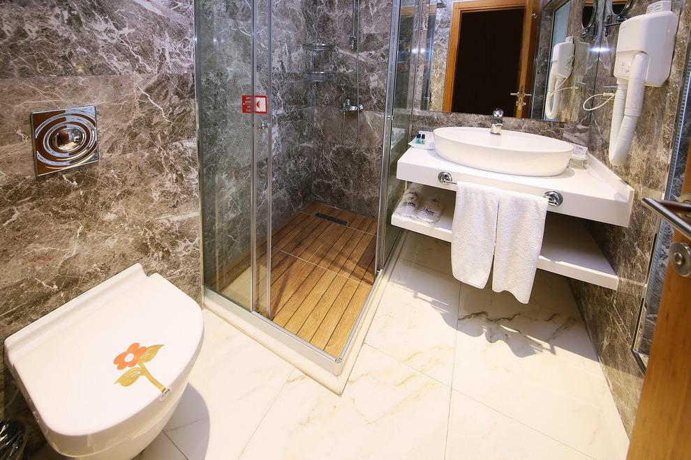 DELTA BEACH HOTEL BY MARRIOTT BODRUM - Sea View Room Bath