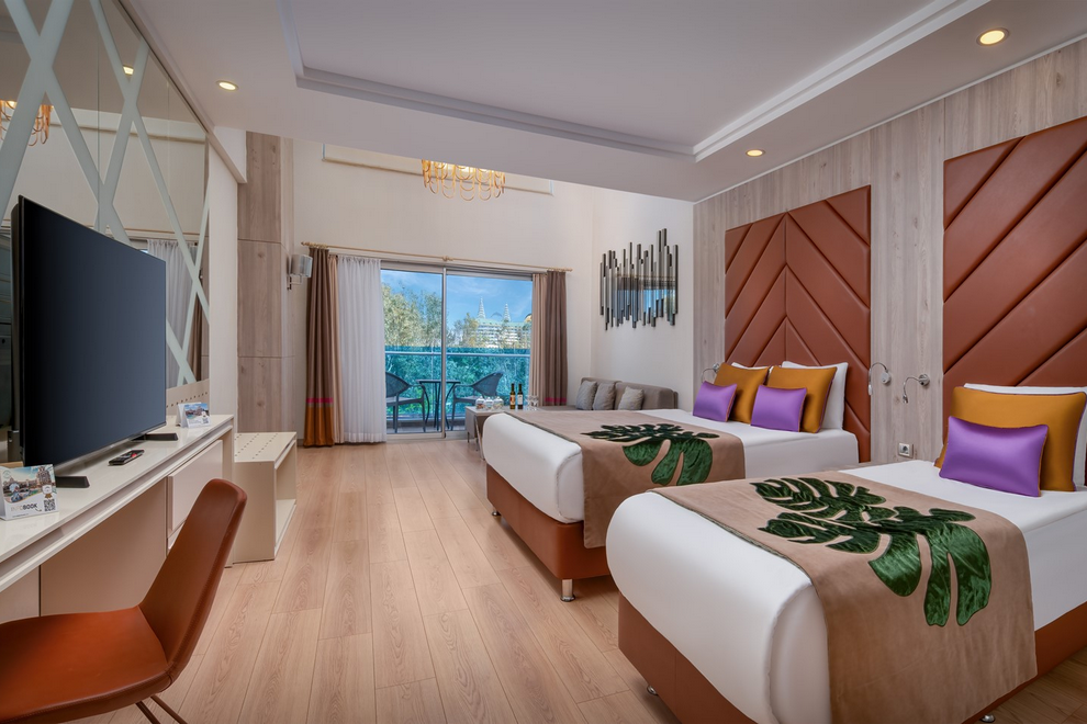 Delphin BE Grand Resort - Dublex Family Room