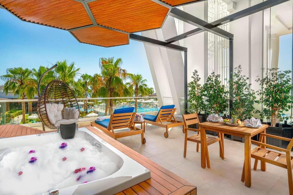 Kirman Sidera Luxury & Spa - Side Sea View Room with Terrace Jacuzzi