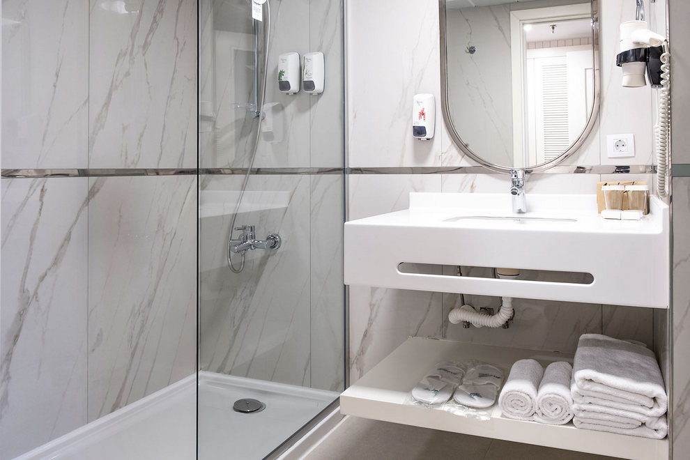 MIRADA DEL MAR HOTEL - Comfort Room Bath