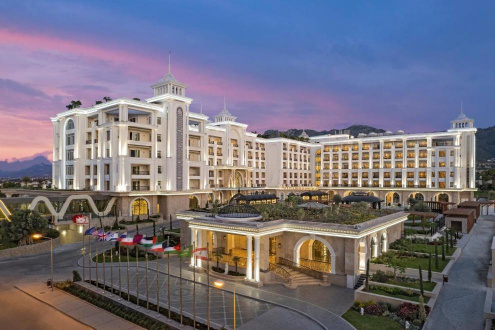 MERIT ROYAL DIAMOND HOTEL - Изображение 1