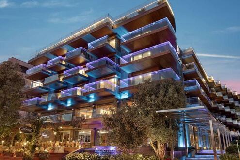 DoubleTree by Hilton Hotel Kusadasi - Изображение 1