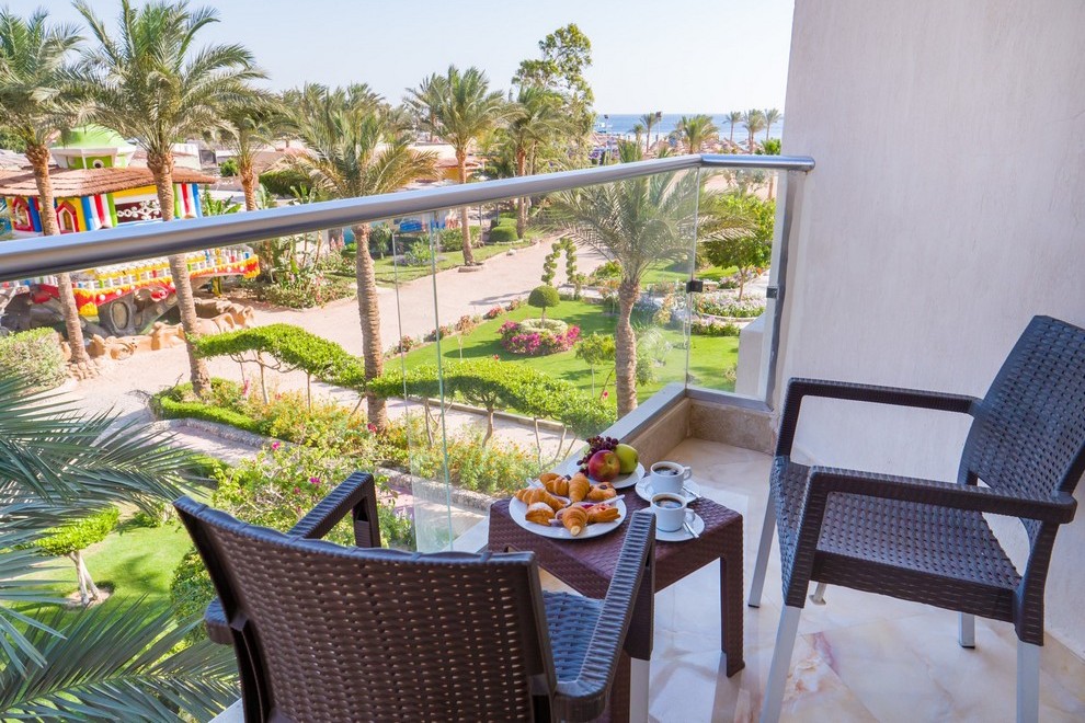 Seagull Beach Resort - Superior Beach Front