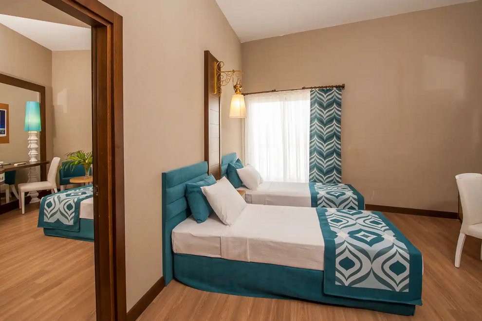 Dream World Resort & Spa - Family Room