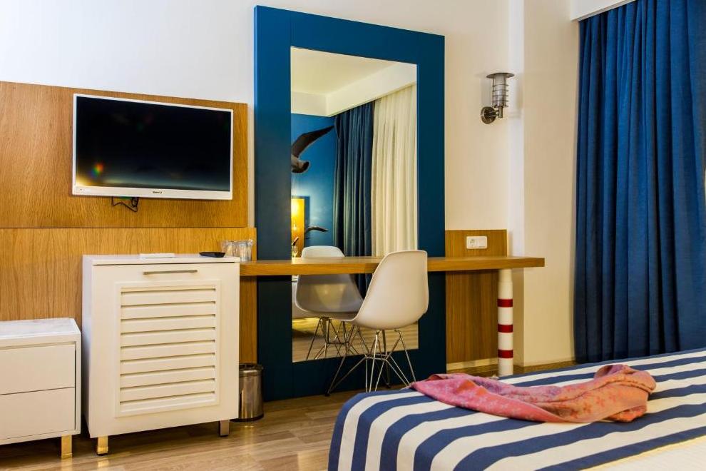 Eftalia Marin - Family Room - Doris-bg.com Eftalia Marin - Family Room