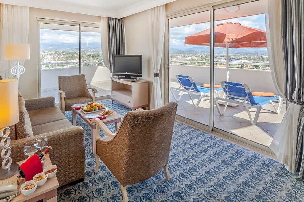 Starlight Resort Hotel - Corner Jacuzzi Suite Land View - Doris-bg.com Starlight Resort Hotel - Corner Jacuzzi Suite Land View